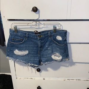 BDG jean shorts !!